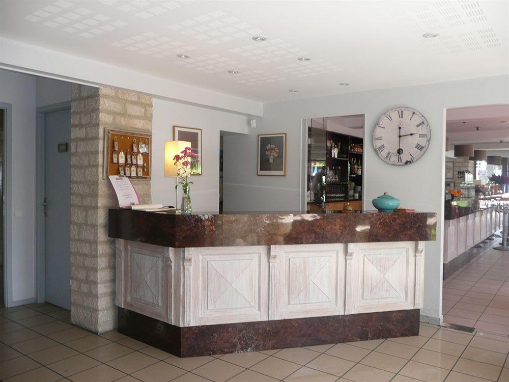 Hotel Logis - Le Belvedere - 2 Etoiles Et Restaurant
