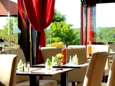 Logis - Le Belvedere - 2 Etoiles Et Restaurant Hotel