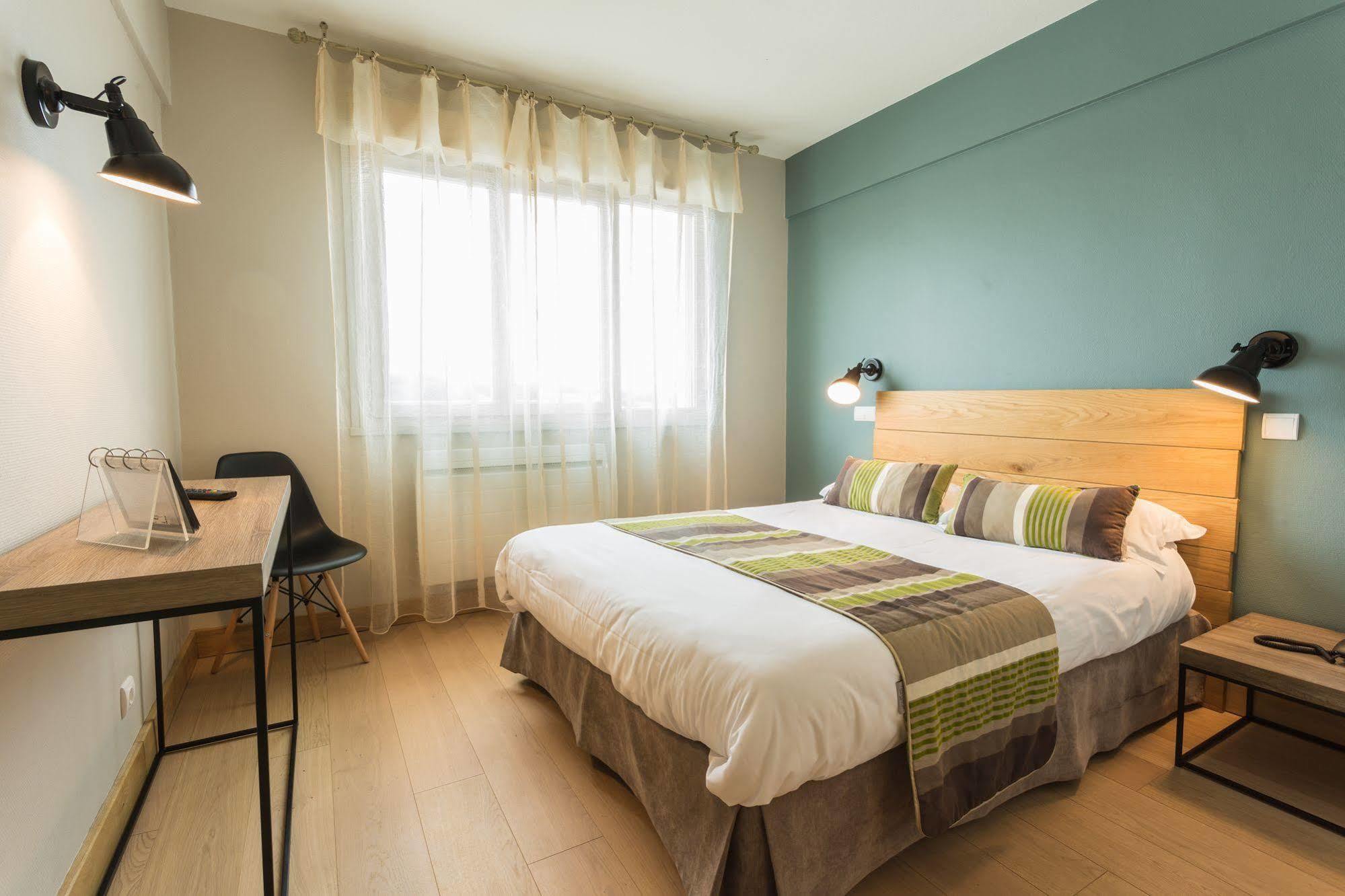Logis - Le Belvedere - 2 Etoiles Et Restaurant 2*